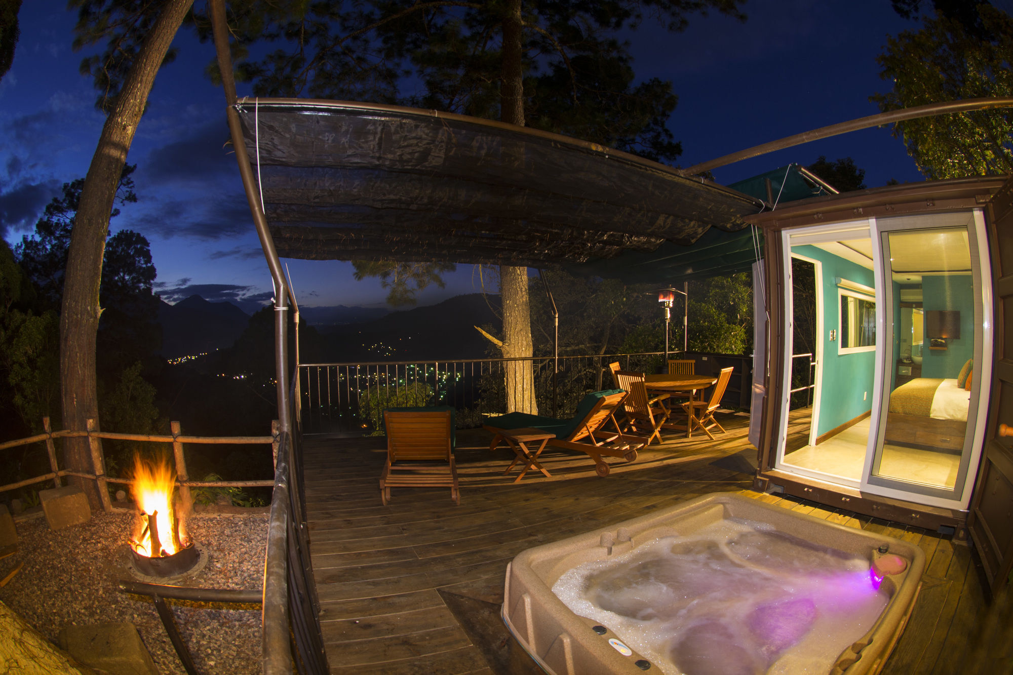 Hotel Museo Spa Casa Santo Domingo Antigua Exterior foto The Treehouse at night