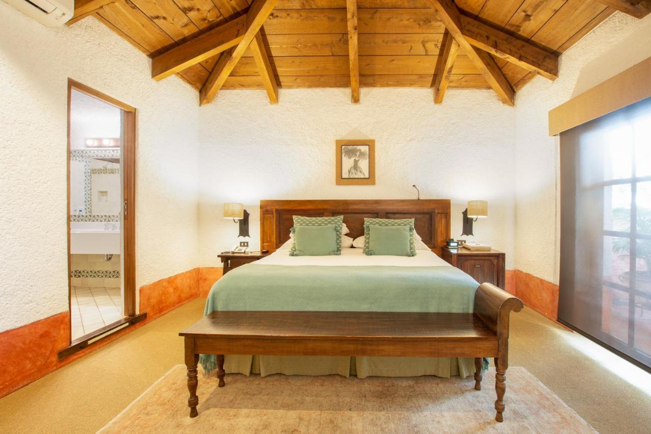 Hotel Museo Spa Casa Santo Domingo Antigua Exterior foto A bedroom at the hotel